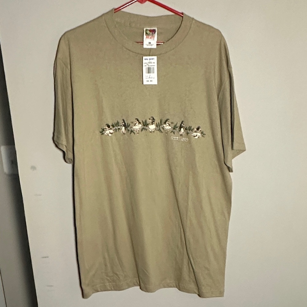 Fruit of the Loom New Hawaiian legends vintage Tan Floral Graphic Tee